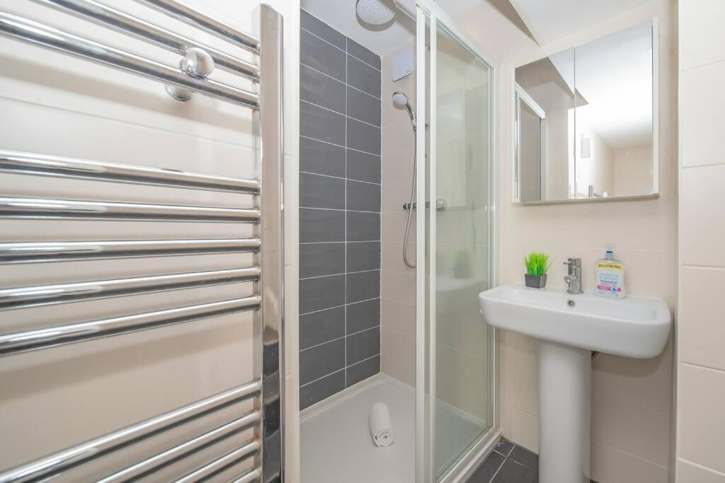 Flash Sales Offer - Any Week Day No Minimum Night Restrictions Central Hove 1 Bedroom Flat Bn38Bru02 Exteriör bild