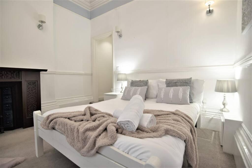 Flash Sales Offer - Any Week Day No Minimum Night Restrictions Central Hove 1 Bedroom Flat Bn38Bru02 Exteriör bild